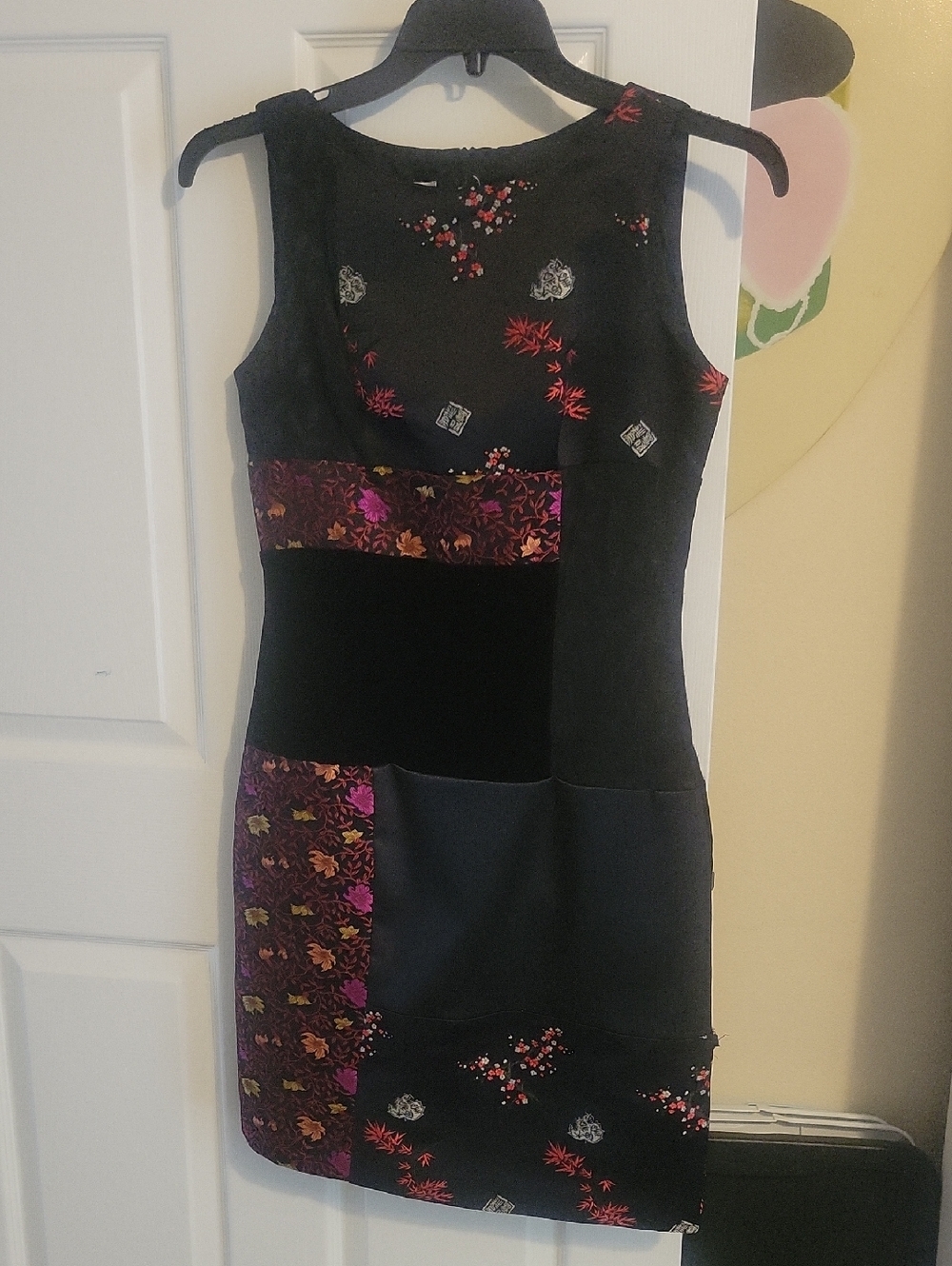 David Warren NY Sz6 Blk Patchwork Floral Sheath Dress with Pink & Orange Accents